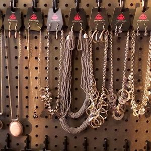 Paparazzi 25 piece mystery bundle